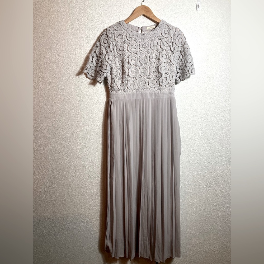 Lace Bodice Pleated Maxi Dress - Light Gray